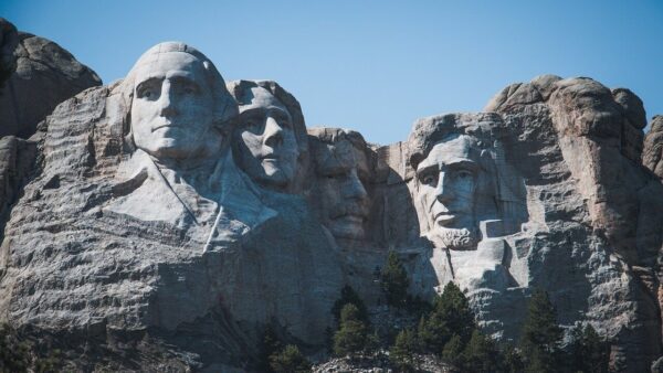 mountain monument sculpture