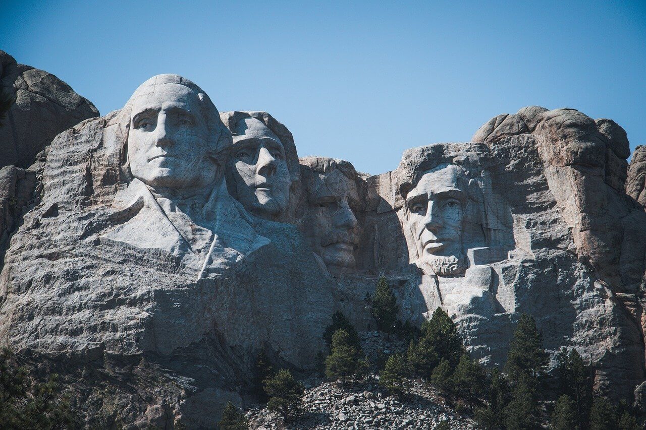 mountain monument sculpture